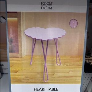 TikTok VIRAL Pink Heart Table Room2Room Brand New 5Below